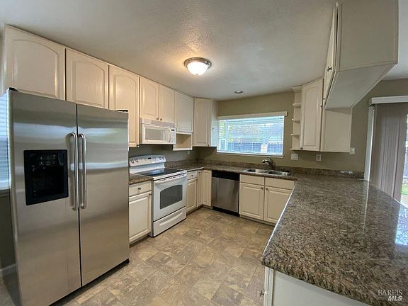 5th image of 686 Sereno Drive
