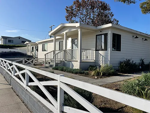 14005 Ocean Gate Ave Photo 1