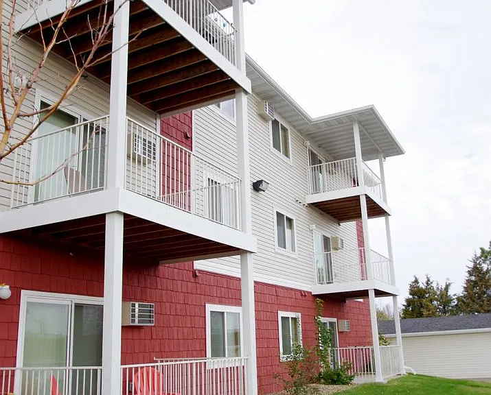 Belcastle Apartments — Photo 14