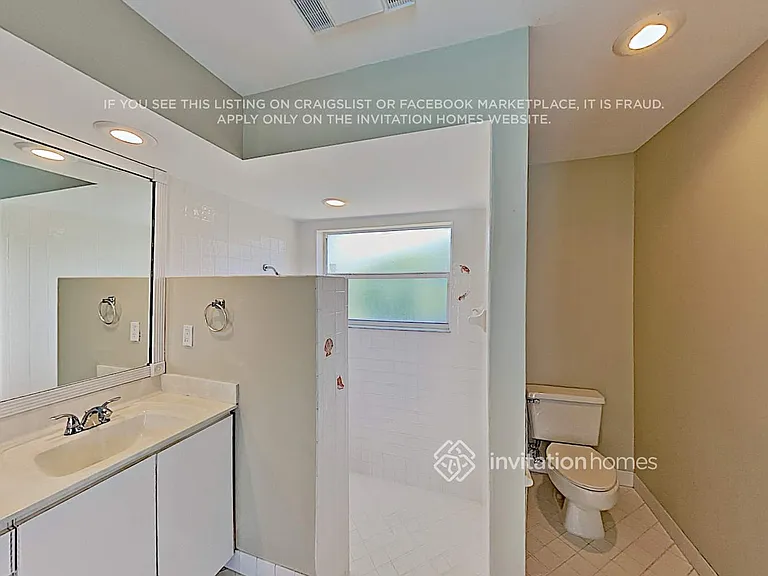 10347 NW 50th Ct — Photo 10