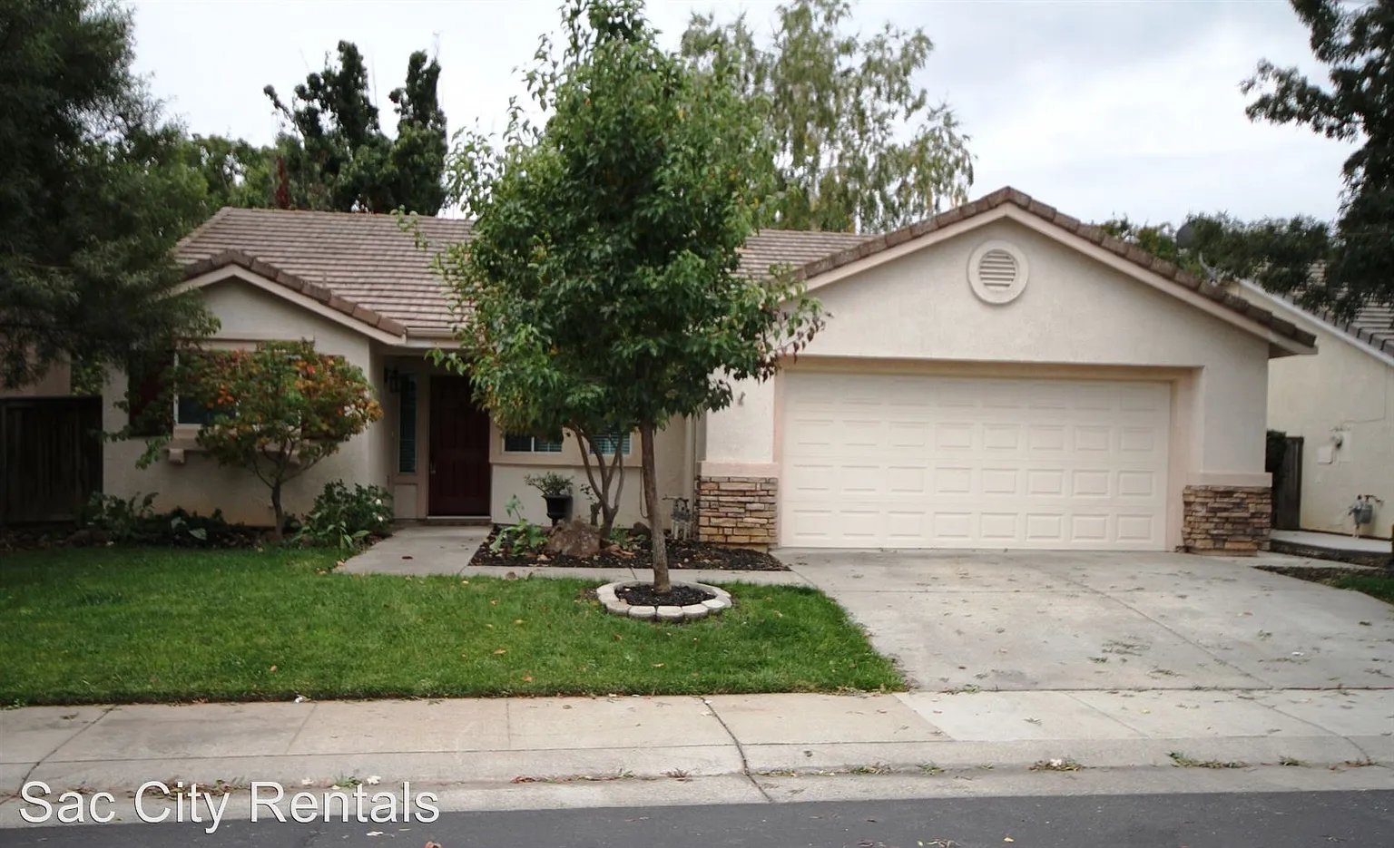 9447 Lakewind Ln photo 1