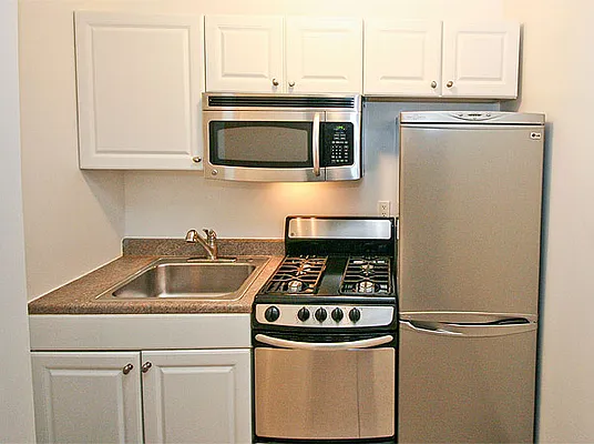 Rented by SW Queens Mezzanine | media 1