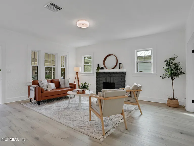 4725 French St — Photo 22
