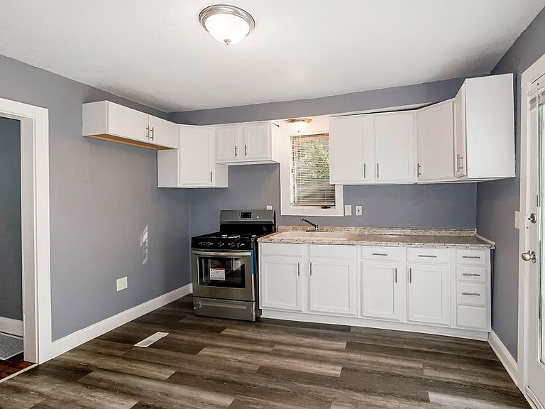 5424 Bellefontaine Ave — Photo 11
