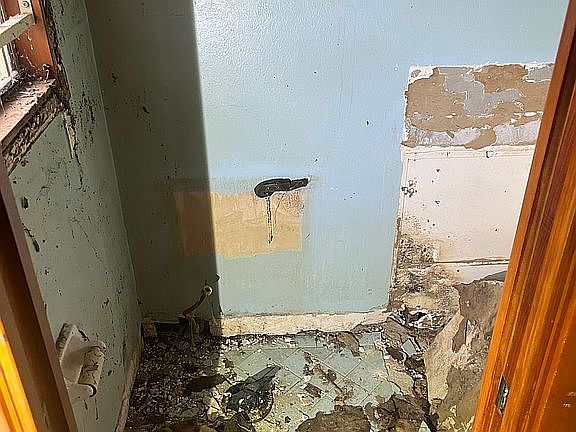5th image of 2138 Woodvine Dr