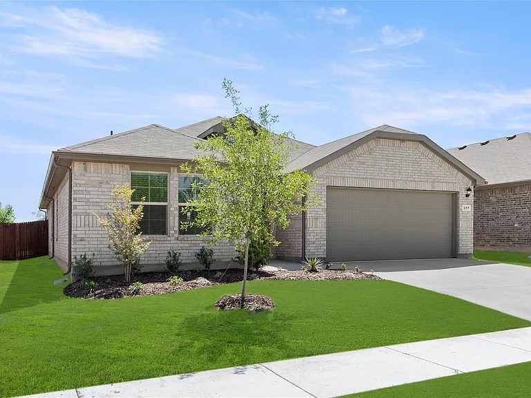 317 Bent Oak Dr — Photo 2