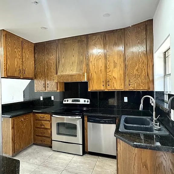 1309 E Olympia Ave #C — Photo 7