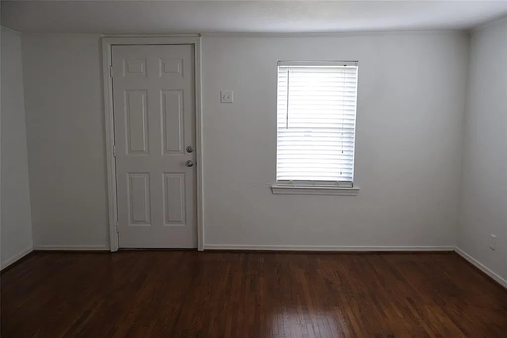 2 bed, 1443 sqft, $2,300 — Photo 3
