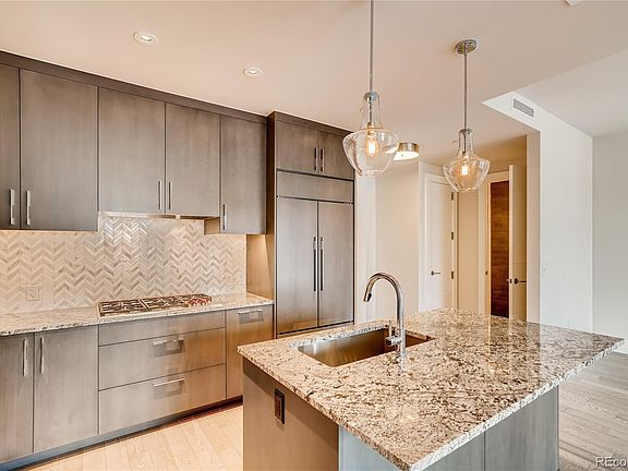4th image of 155 N Steele St #915