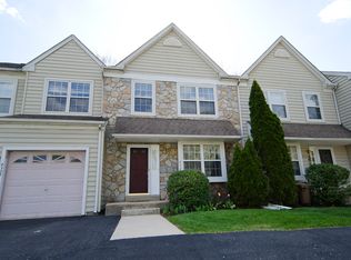 4329 Somerset Ln, Upper Chichester, PA 19014