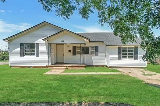 1st image of 1301 N Crain St