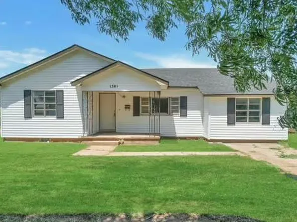 1301 N Crain St, Altus, OK 73521