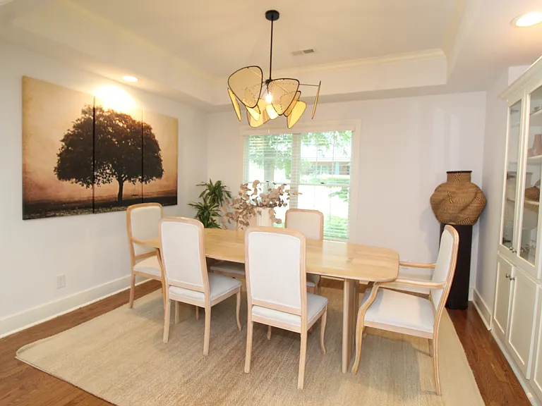 1401 NE Dysart Woods Ln — Photo 11