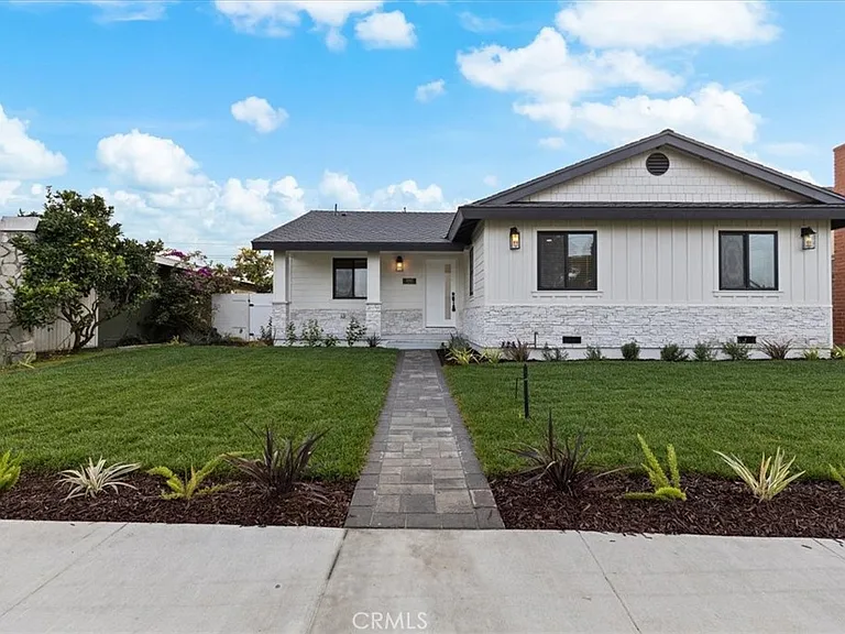 23217 Anza Ave — Photo 2