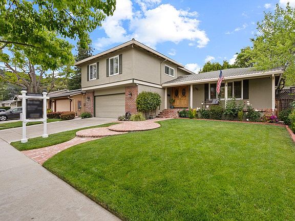 3rd image of 785 Sunset Glen Dr