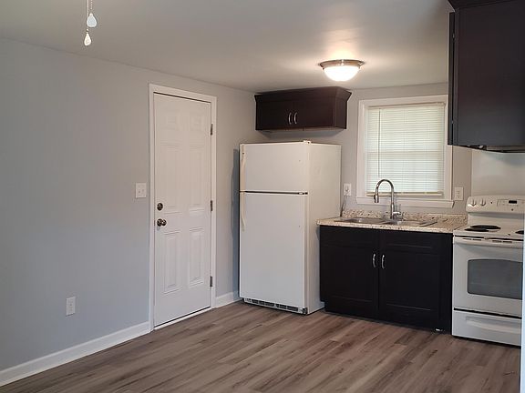 2nd image of 823 McNeil St
