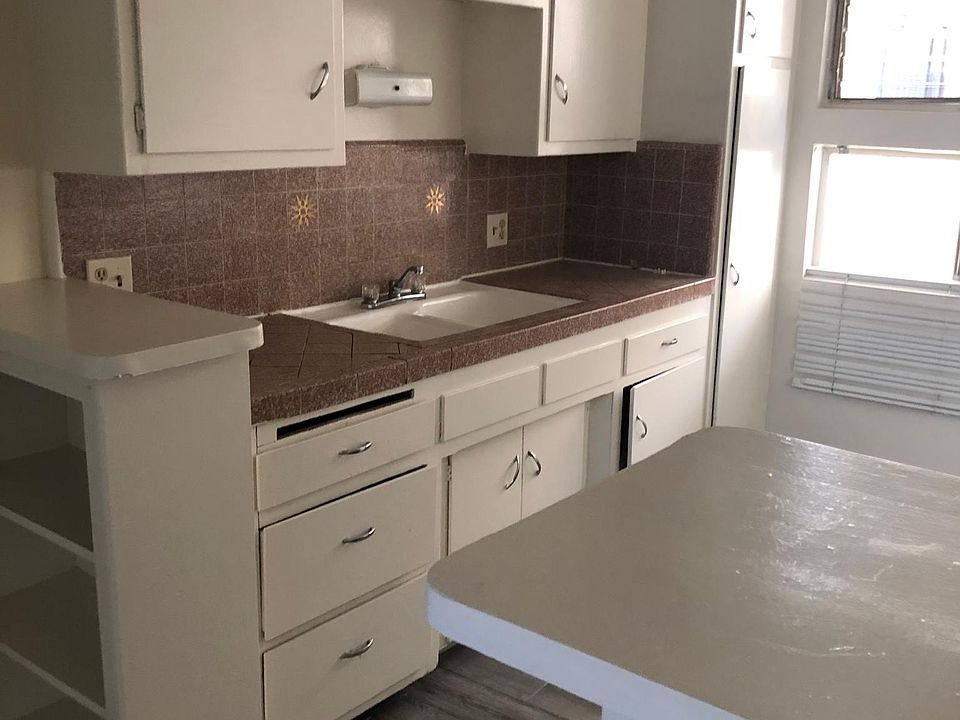 1st image of 3514 Mentone Ave APT 6
