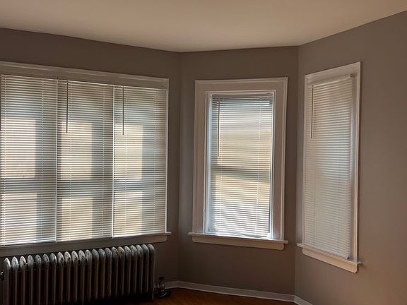 4th image of 6930 S Oglesby Ave #3013