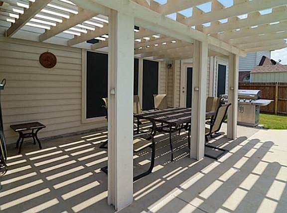 5th image of 3019 Saint Joseph Dr