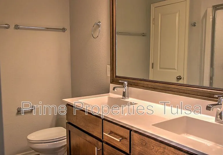 3208 W Fredericksburg St — Photo 13