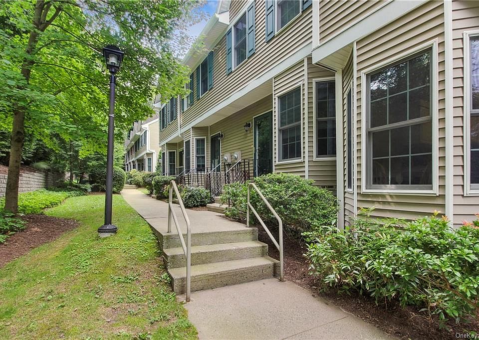 1st image of 300 West St APT 4