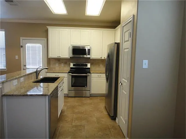25254 Finchgrove Ln — Photo 4