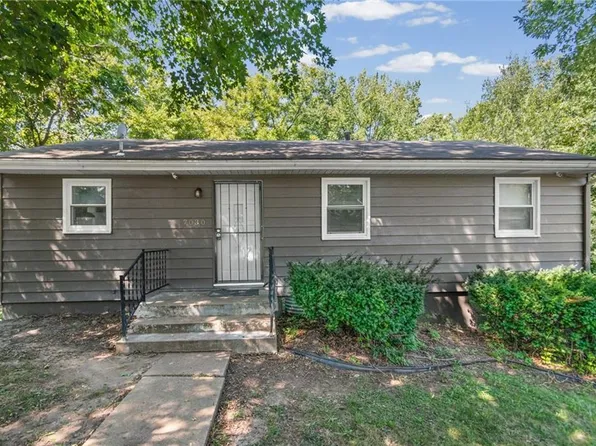 7030 Manchester Ave, Kansas City, MO 64133