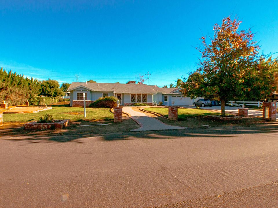 2nd image of 1388 Strawberry Hill Rd