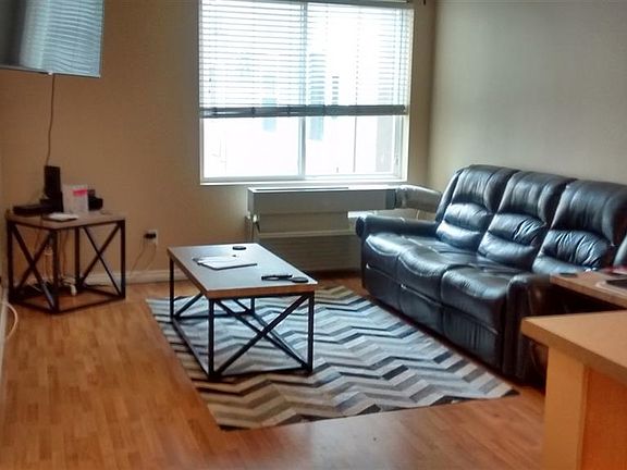 4th image of 1435 India St Unit 418