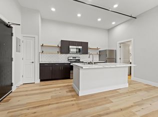 435 Ann St APT D, New Haven, IN 46774