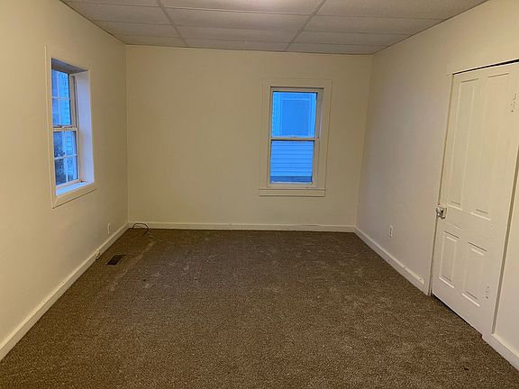 4th image of 312 John F Kennedy Ave