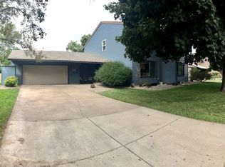 6811 Noble Ave N, Brooklyn Center, MN 55429