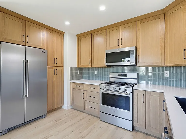 2036 Pomona Ave #A — Photo 5