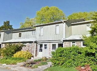 100 Hampshire Cir, Oak Ridge, TN 37830