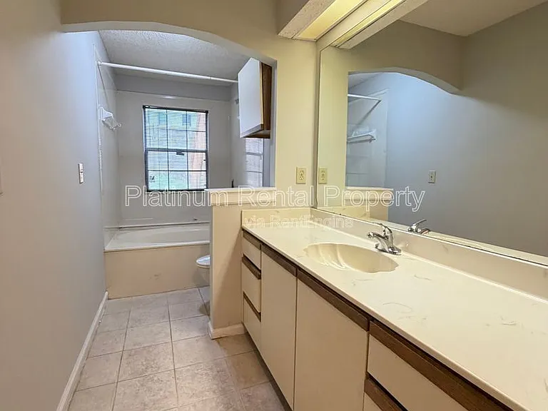 2196 Goodwood Blvd SE — Photo 24