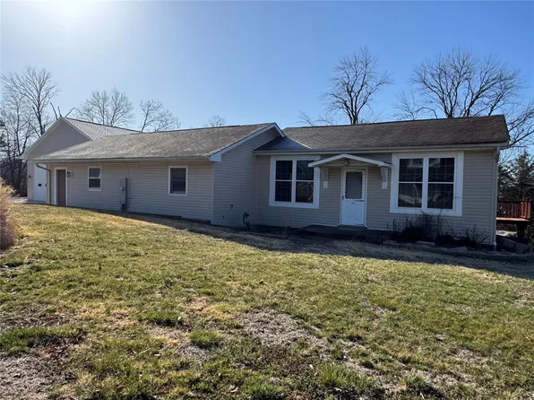 8494 High St, Cedar Hill, MO 63016
