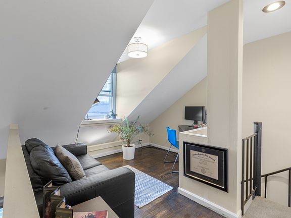 Upstairs den and dormer window.
