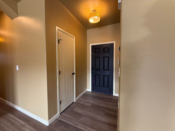 3rd image of 605 Coronado Dr
