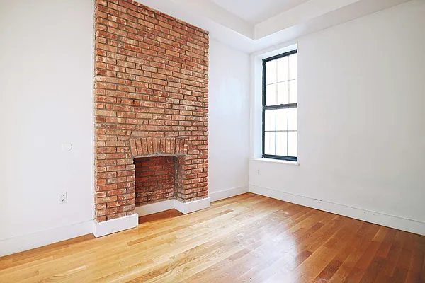 Rented by Tungsten Properties | media 32