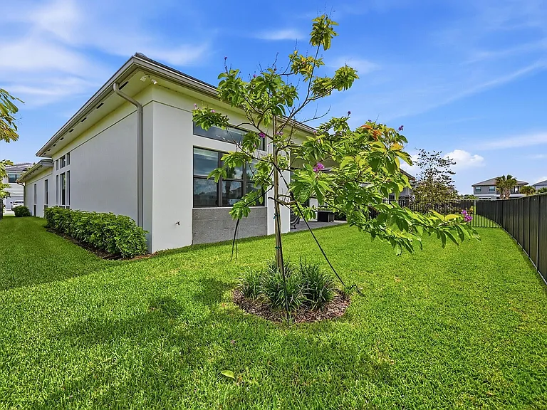 13128 Feathering Way — Photo 49