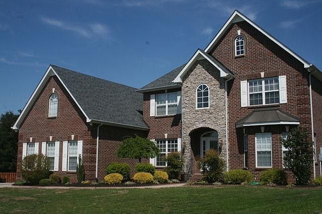 1st image of 439 Creekview Dr