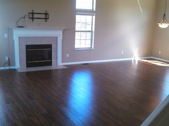 3rd image of 459 Mill Wood Blvd
