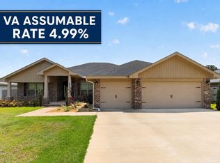 5823 Crestlake Dr, Crestview, FL 32536