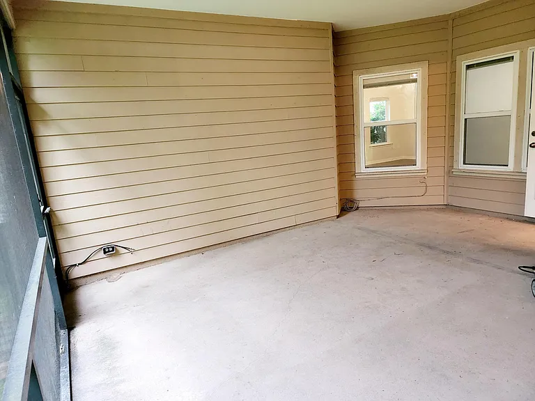 8184 SW 73rd Ln — Photo 32