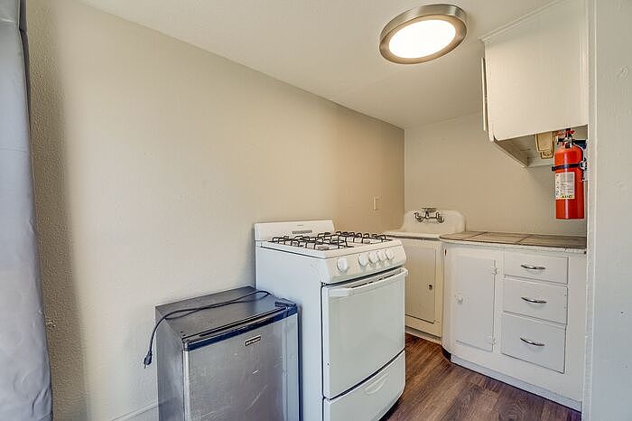 1st image of 1111 E Flint St #C