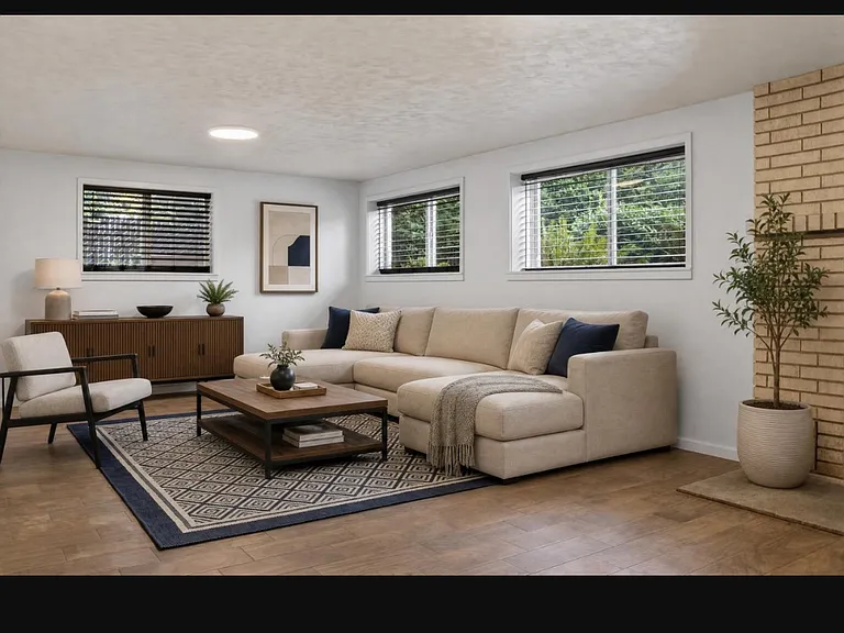 W Glen Dr — Photo 3