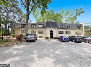 27 Chaumont Sq NW, Atlanta, GA 30327