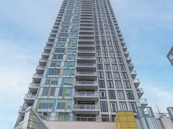 901 S 10th Ave SW #2902, Calgary, AB T2R 0B5