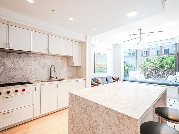 2nd image of 875 California St Unit 305