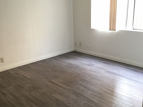 4th image of 112 N Nicholson Ave #114C